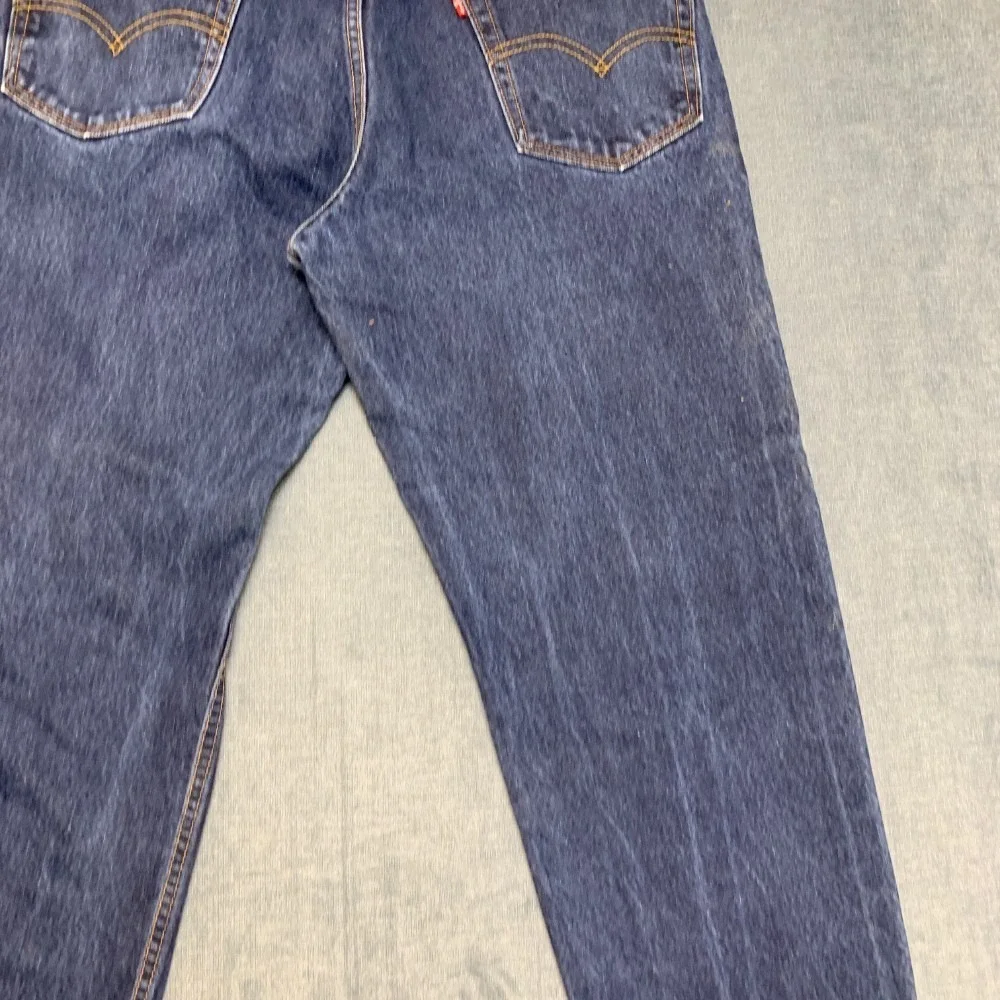 Levi's 550 Relaxed Fit Jeans Mens 34X30 Blue Denim Medium Wash 5-Pockets